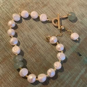 BEAUTIFUL EARTH Boutique Freshwater Pearl and Green Aventurine Bracelet NEW NWT